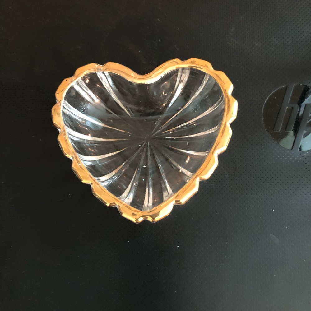 Vintage Heart Shaped Dishes - Picture 4 of 5